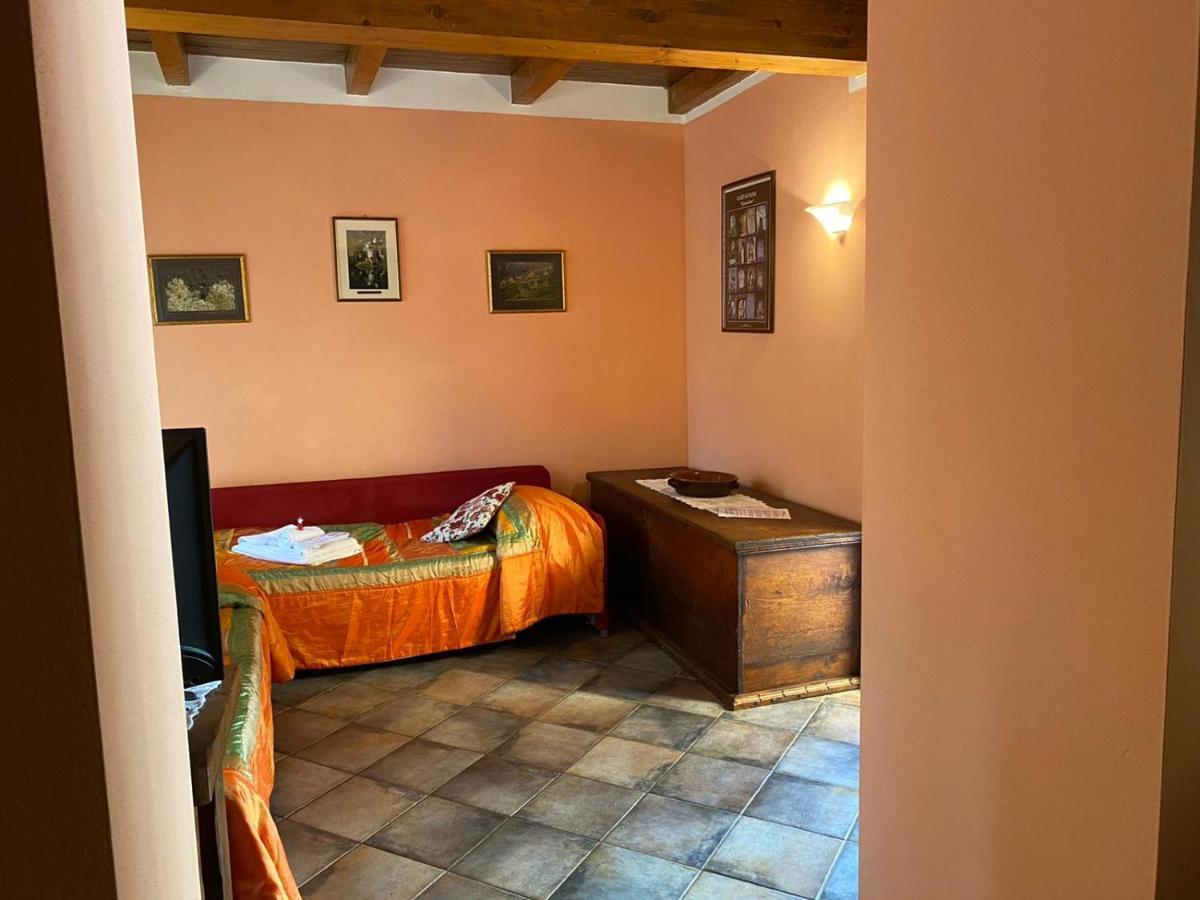 Bed and Breakfast Borgo Delle Panie Careggine Екстер'єр фото