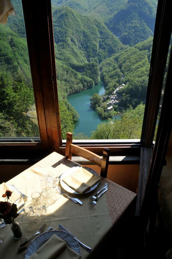 Bed and Breakfast Borgo Delle Panie Careggine Екстер'єр фото