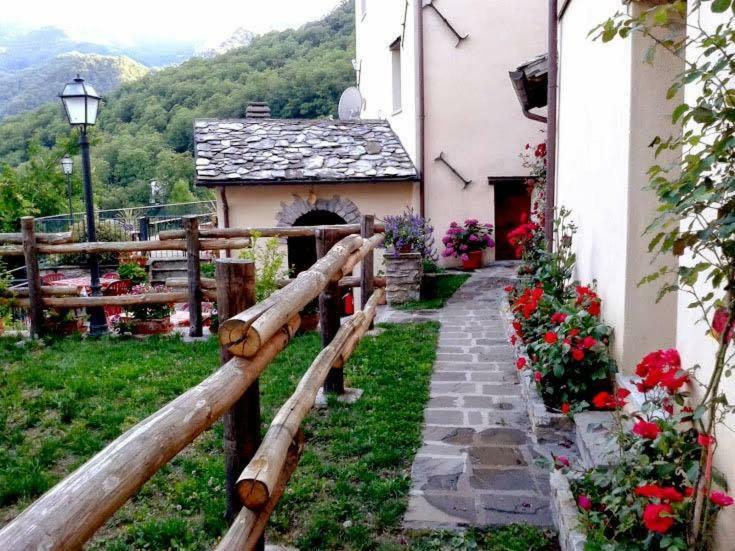 Bed and Breakfast Borgo Delle Panie Careggine Екстер'єр фото